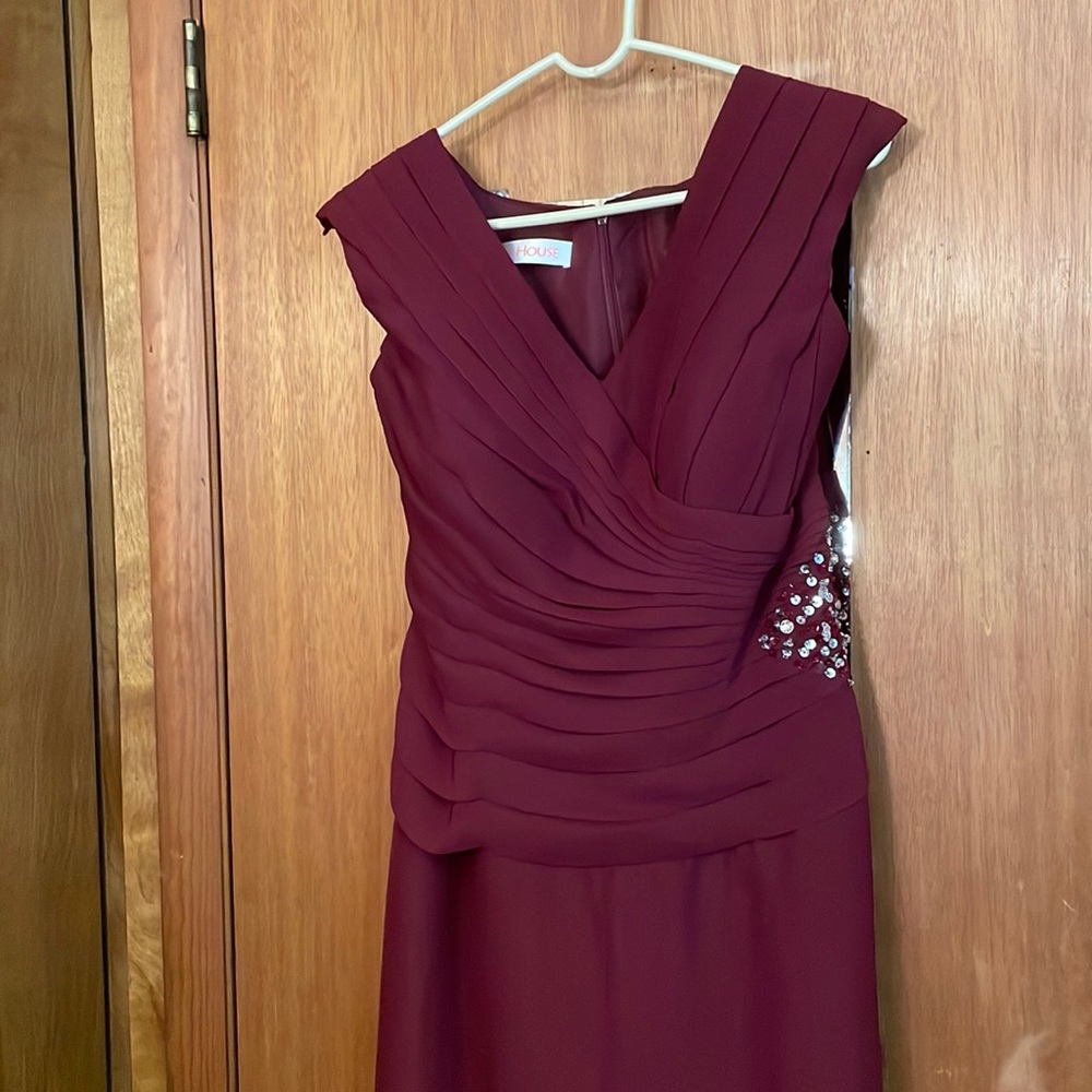 JJ’s house wedding& special occasions. Color Cabernet. Size 16